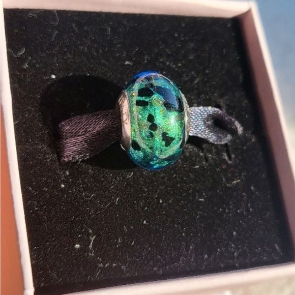 𝓒𝓱𝓪𝓻𝓶𝓮𝓭 𝓜𝓮𝓶𝓸𝓻𝓲𝓮𝓼 𝓤𝓷𝓲𝓺𝓾𝓮 𝓬𝓱𝓪𝓻𝓶 𝓢𝓣𝓮𝓻𝓵𝓲𝓷𝓰 𝓢𝓲𝓵𝓿𝓮𝓻 - Picture 3 of 4